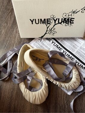 Yume Yume Cream Ballet Flats with Gray Satin Ribbon